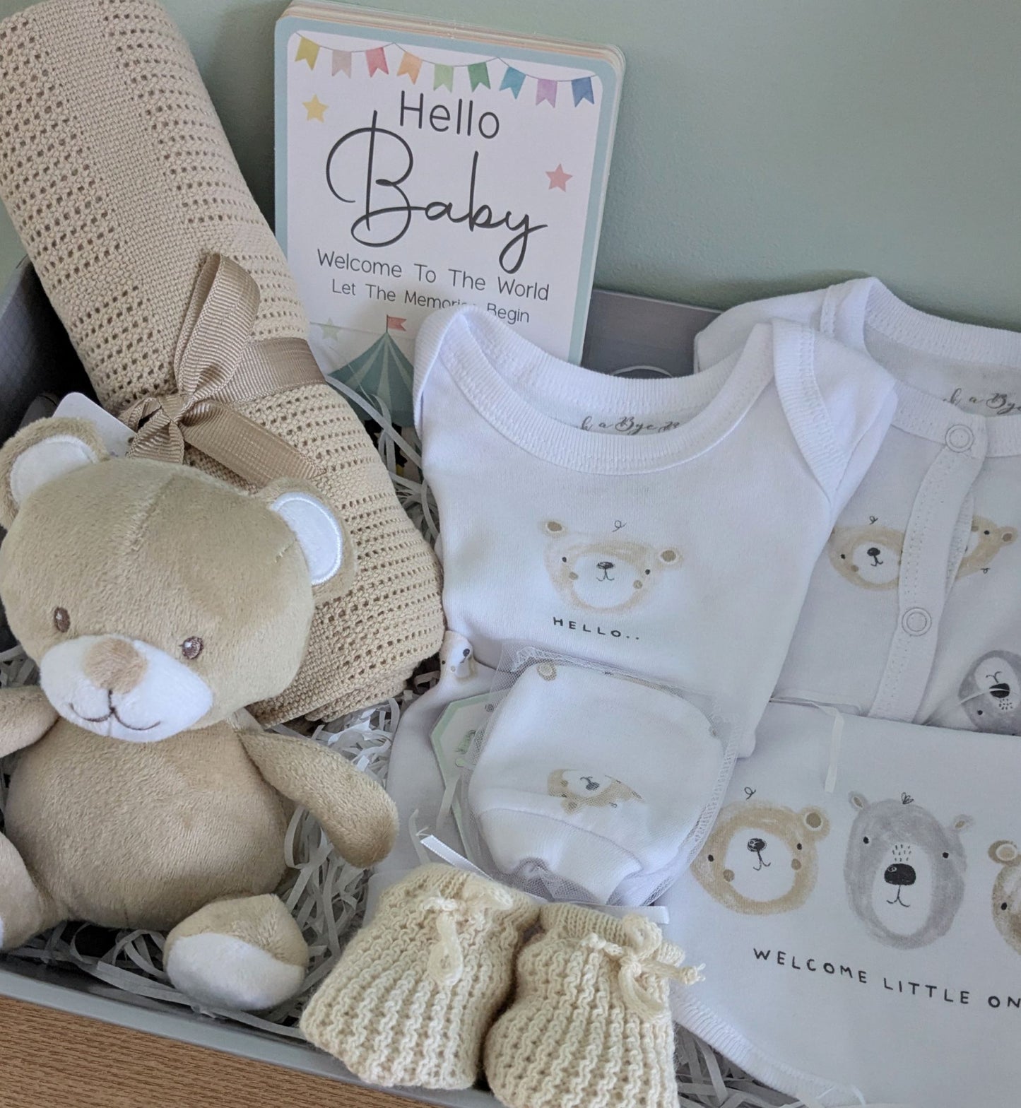 Teddy Bear Themed Neutral Gift Hamper