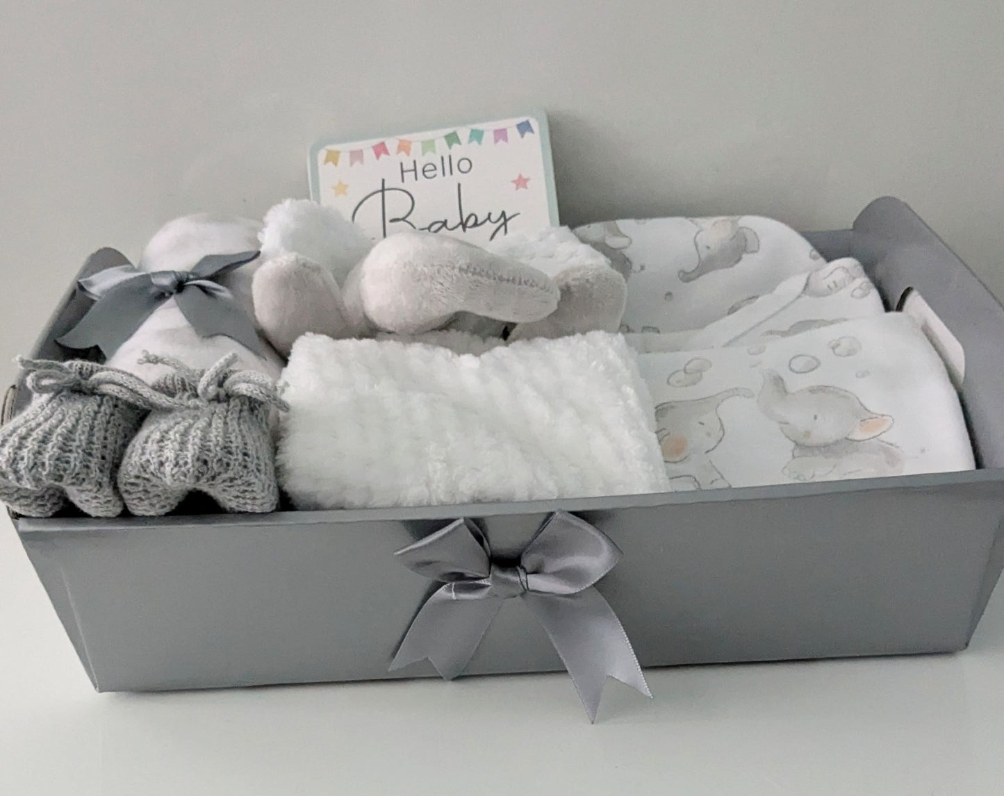 Unisex Elephant Theme Gift Hamper 0-9M