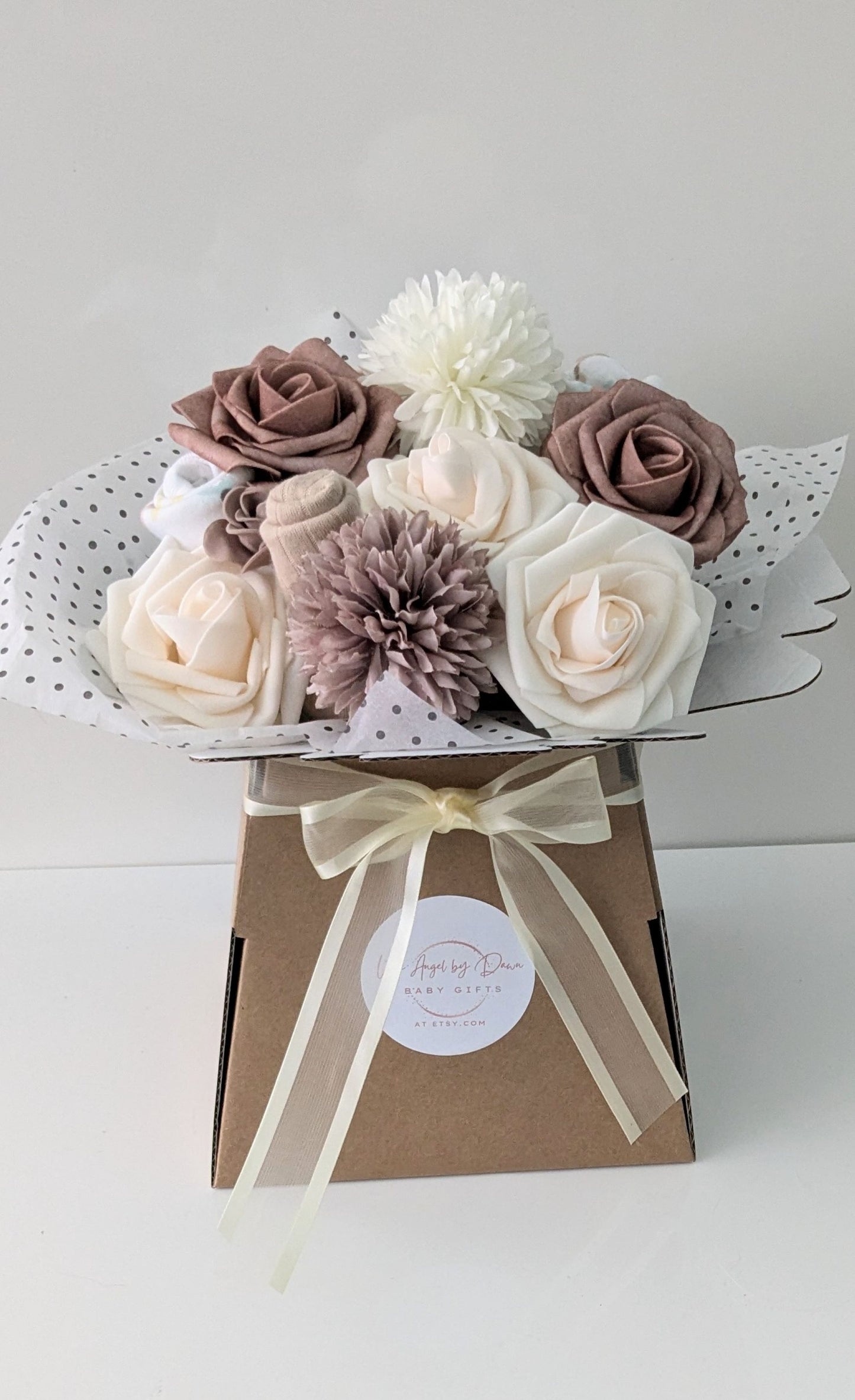 Baby clothes bouquet - neutral 5 piece set