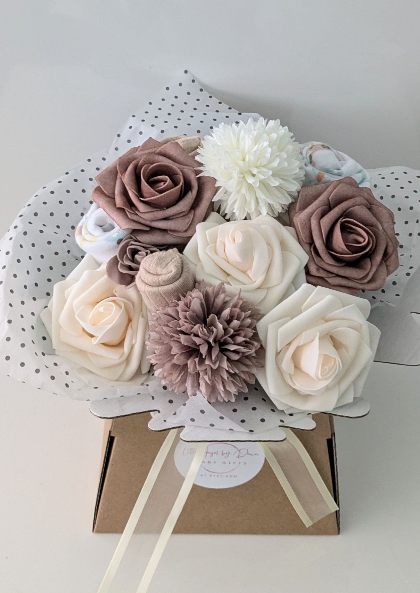 Baby clothes bouquet - neutral 5 piece set