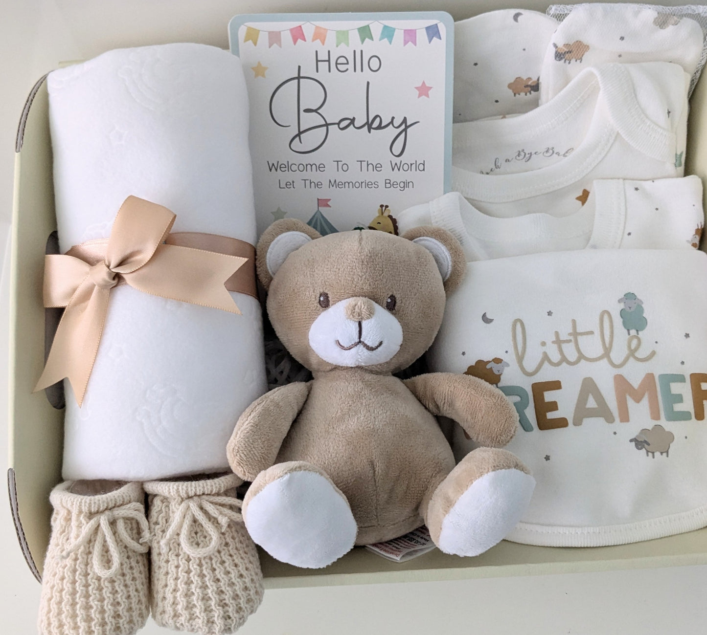 Little Dreamer Unisex Baby Gift Hamper