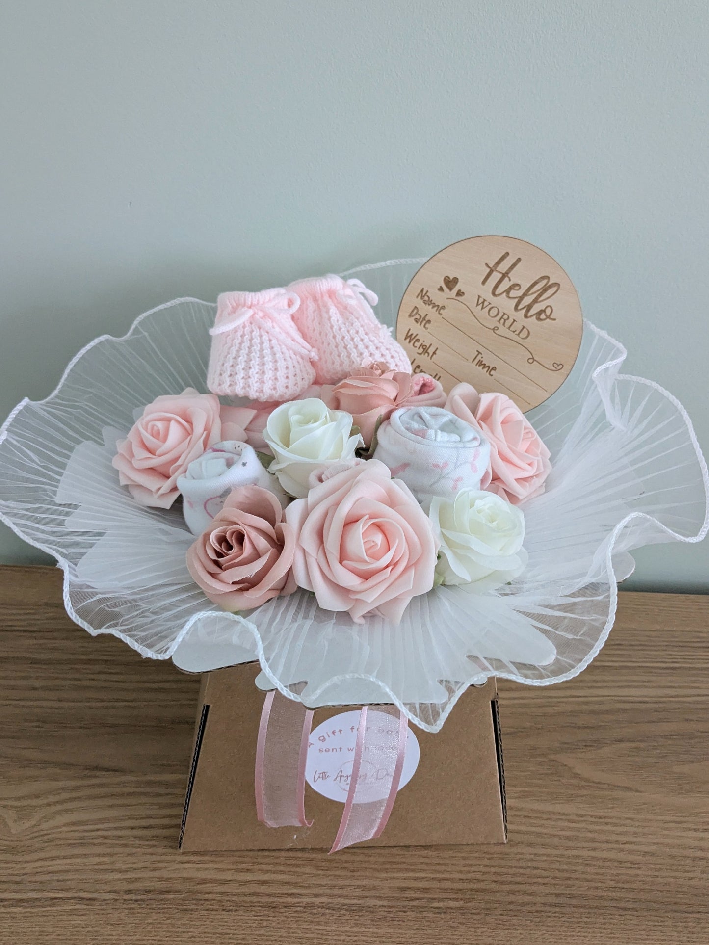 2-in-1 Mum and Baby Gift Baby Clothes Bouquet in Baby Pink