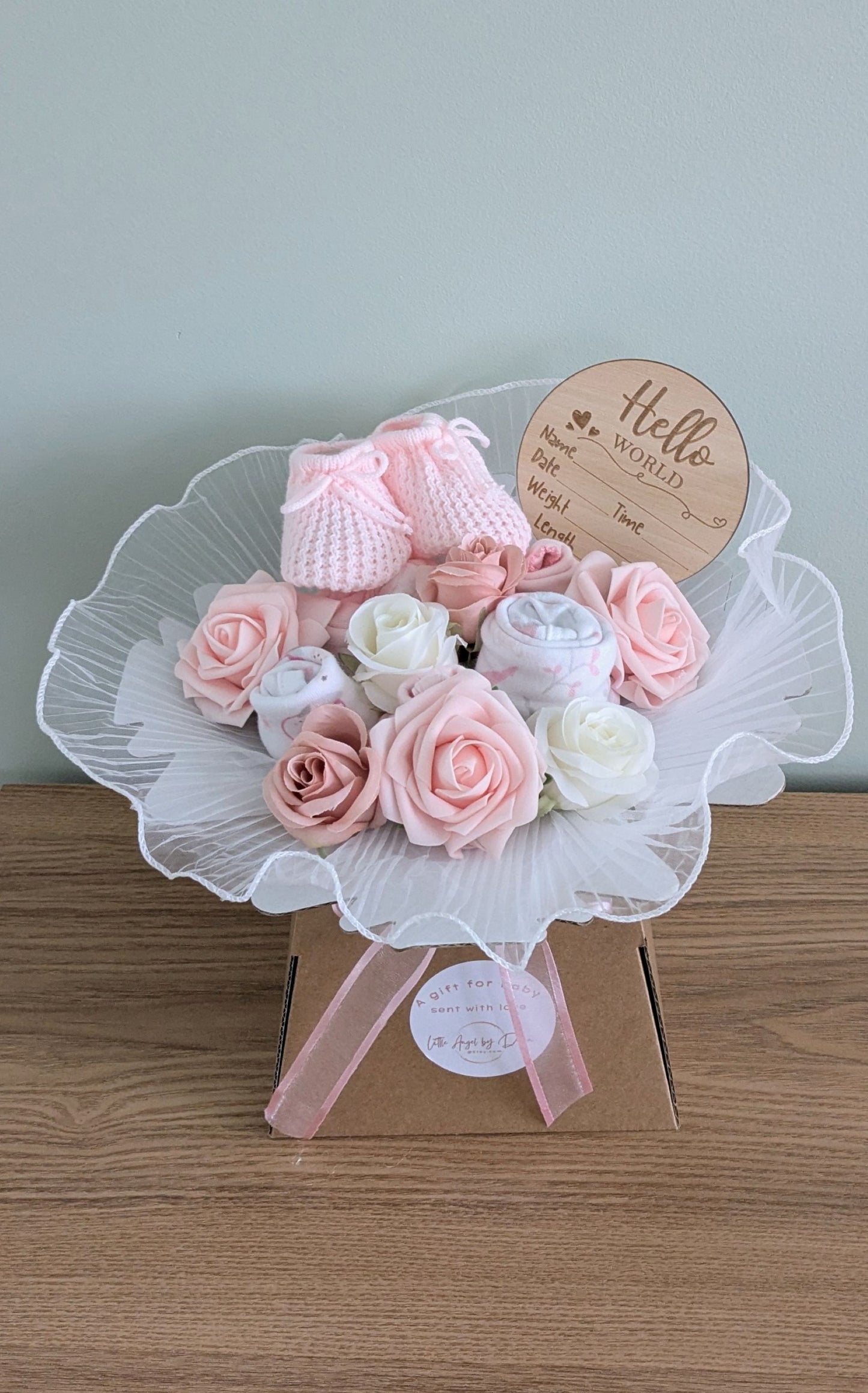2-in-1 Mum and Baby Gift Baby Clothes Bouquet in Baby Pink