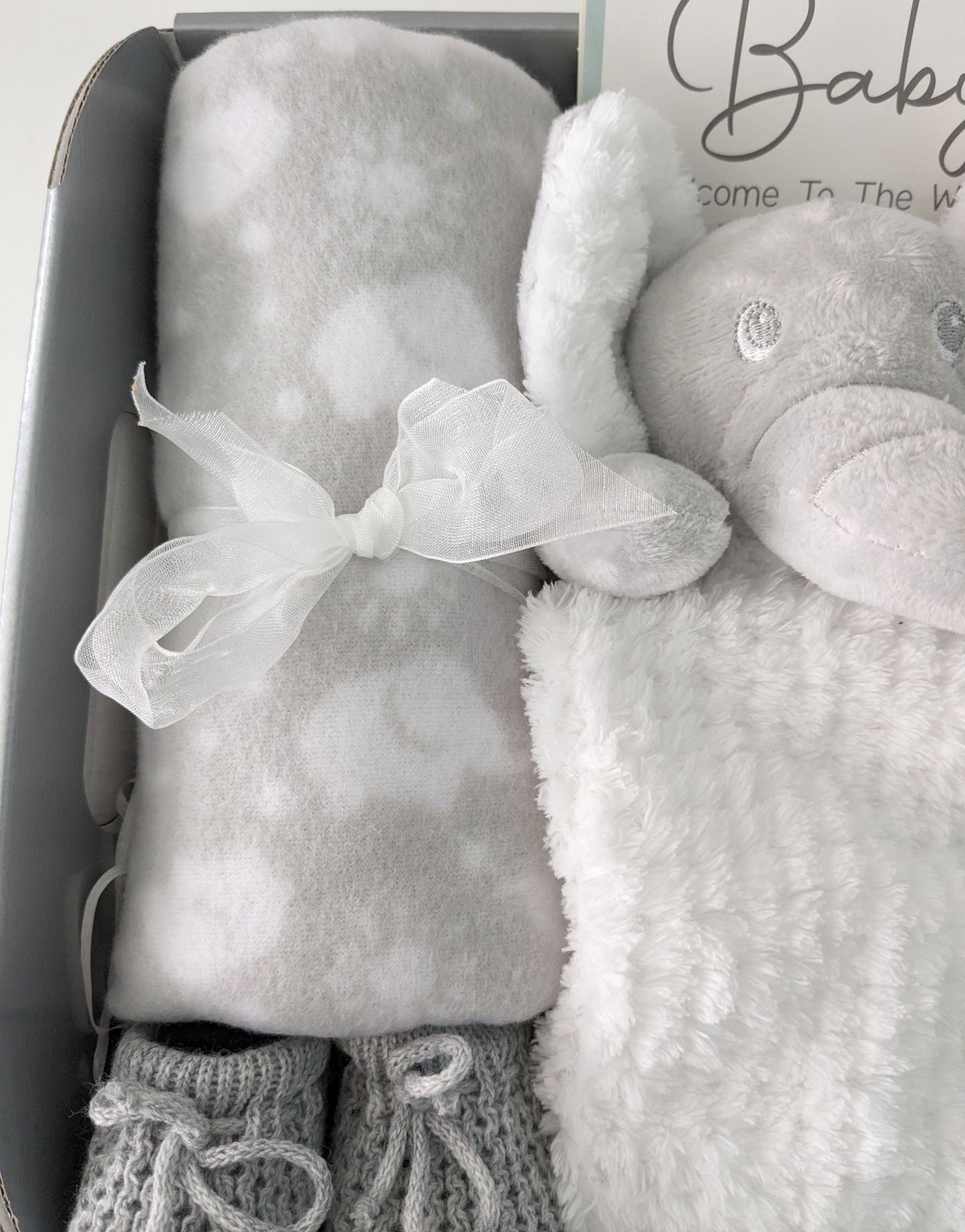 Unisex Elephant Theme Gift Hamper 0-9M